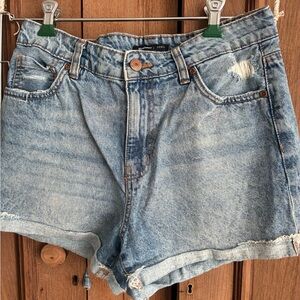 High waisted denim short